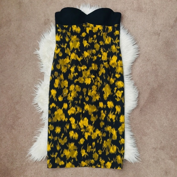 MICHAEL KORS • Black Strapless Leaf Print Dress - Picture 11 of 11